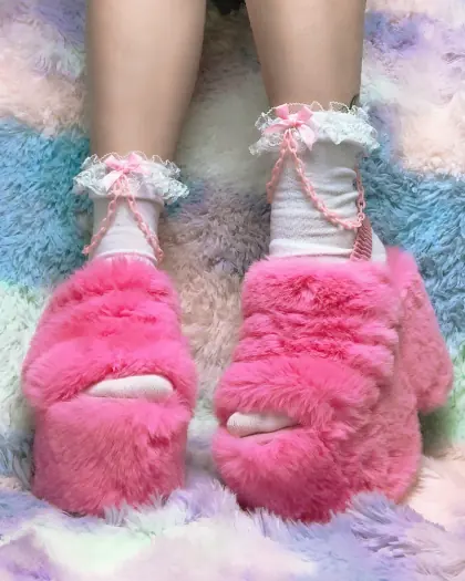 kawaii-white-and-pink-chain-bows-y2k-pastel-ankle-socks.webp